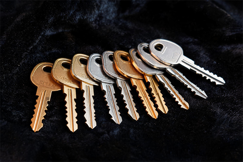 盐城 钥匙断在锁孔里怎么办?老 locksmith 教你3招自救不求人